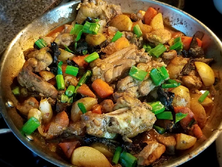 Easy Way Prepare Spicy braised chicken and potatoes 香辣焖鸡 the Can Spoil the Tongue Perfect