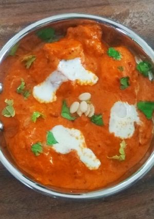 A picture of Butter Chicken.