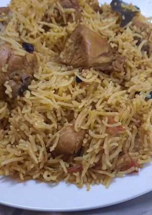 A picture of Do piyaza chicken pulao.