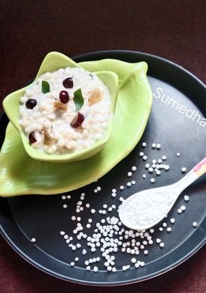 दही साबुदाणा (Dahi sabudana recipe in marathi) रेसिपी चे मुख्य फोटो 