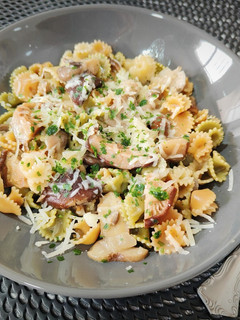 Una foto de Pasta melosa con setas