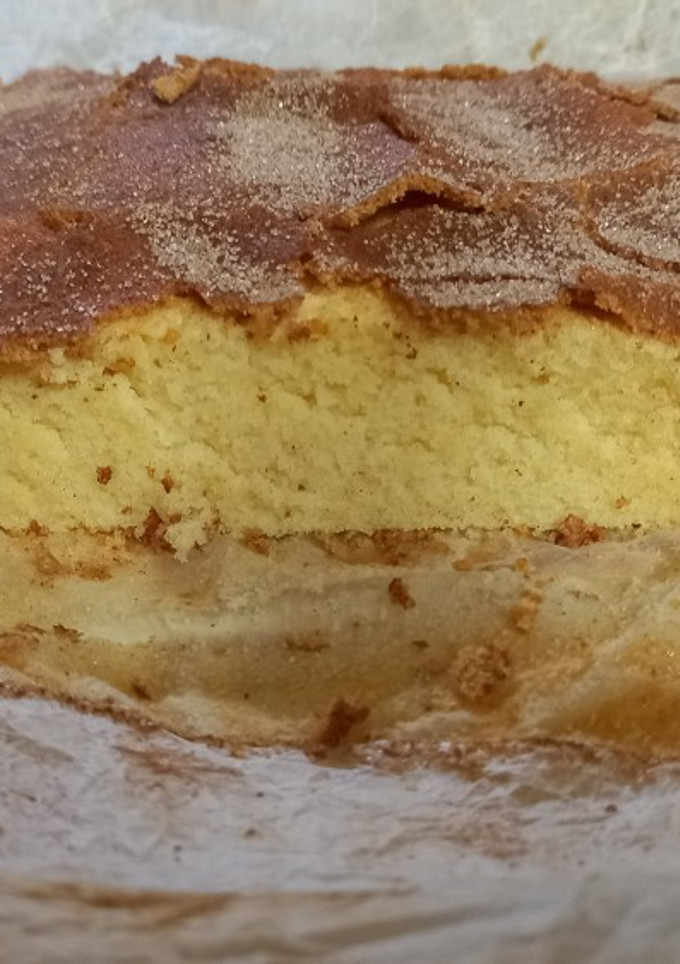 Una foto de Coca de llanda Valenciana de canela y azúcar, Sin Gluten