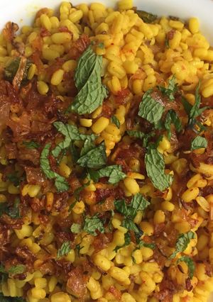 A picture of Sukhi Urad Dal.