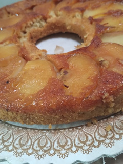 Una foto de Torta de manzana invertida sin azúcar refinada y con gluten