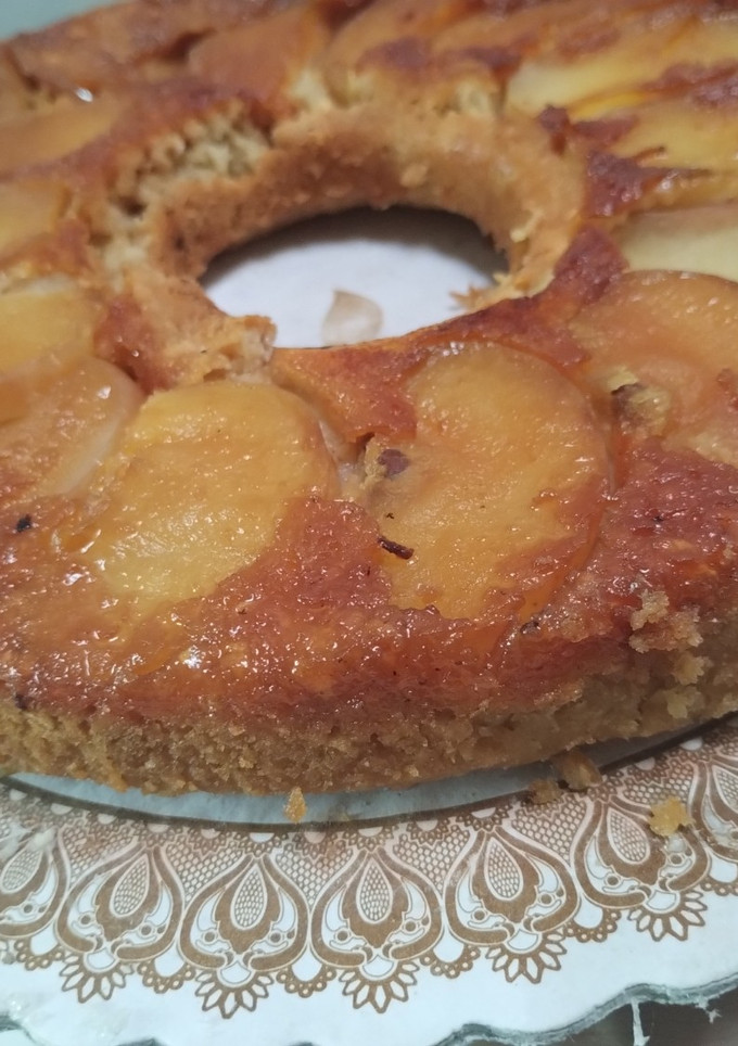 Una foto de Torta de manzana invertida sin azúcar refinada y con gluten