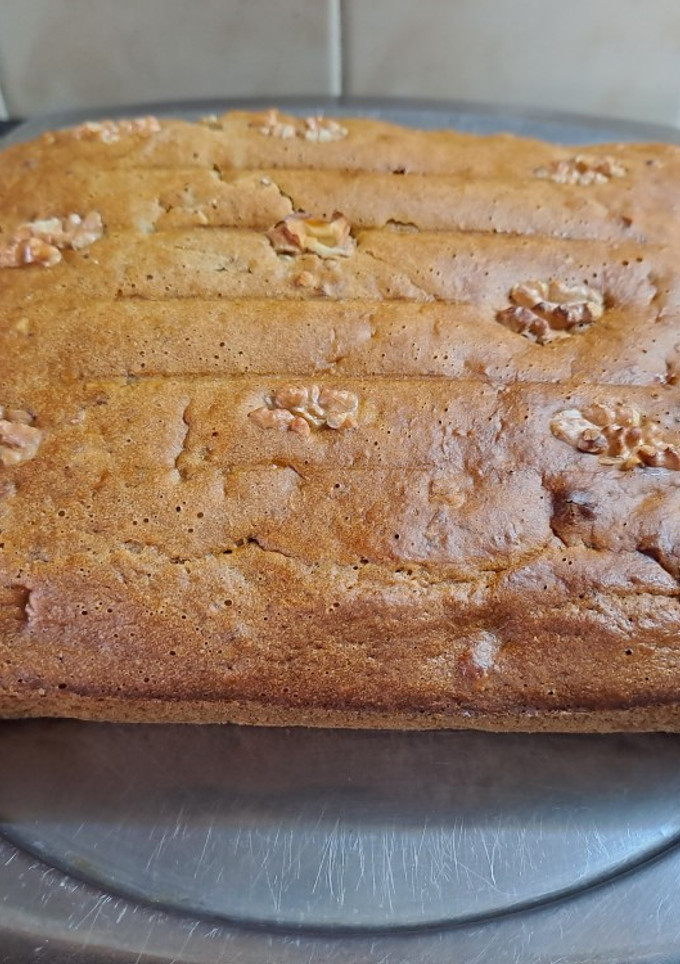 Una foto de Torta matera de bananas con nueces y sin azúcar
