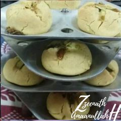 A picture of Pressure Cooker Besan Naan Khatai.