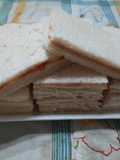 Sandwichs de miga de jamón, queso y algo más