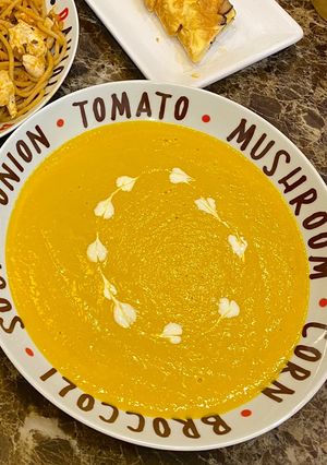 [濃湯系列] 經典南瓜🎃濃湯 的食譜成品照片