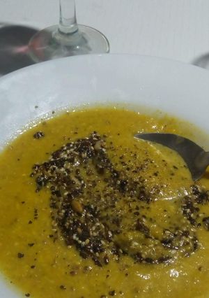 Una foto de Sopa crema con semillas tostadas