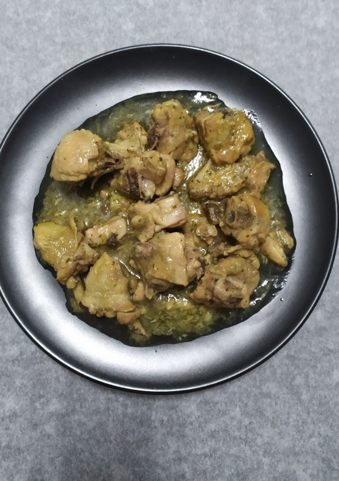 Una foto de Pollo meloso al ajillo