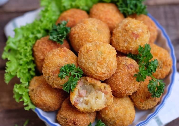 resep olahan praktis bola kentang sosis