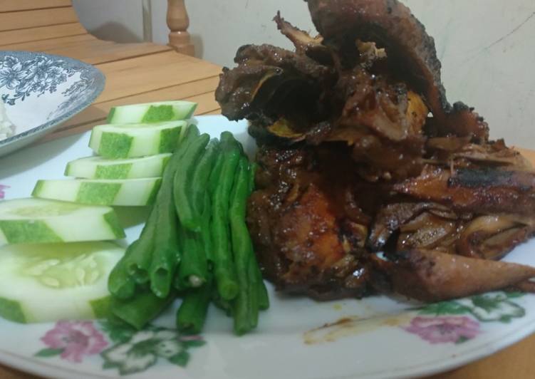 Ayam bakar taliwang by dapoer mpok yeyen