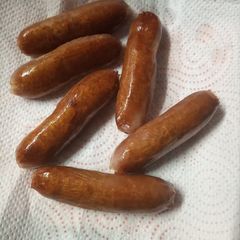 A picture of Fried sausages.