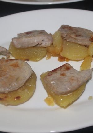 Una foto de Patatas con solomillo al grill doble