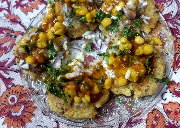 Aloo tikki chaat