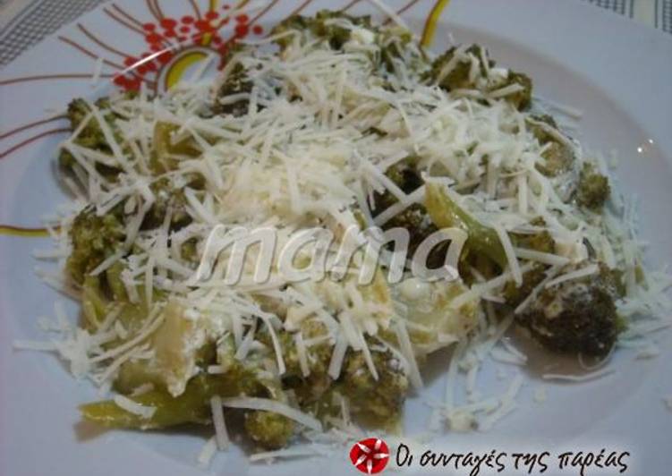 Recipe of Homemade Sautéed broccoli with feta cheese