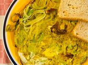 Una foto di frittata di porri