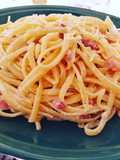 Tallarines con salsa blanca