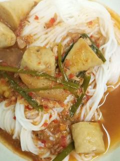 รูปของ น้ำยาป่าปลาป๋องพริกแกง
