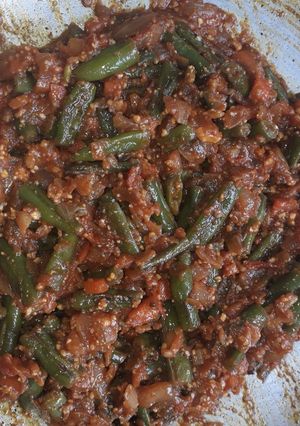 फरसबी गाजर ची भाजी(farasbi gajarchi bhaaji recipe in marathi) रेसिपी चे मुख्य फोटो 