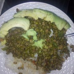A picture of Ndengu na Wali.