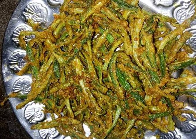 Kurkuri bhindi fry