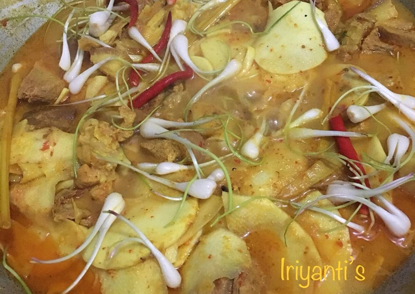 Arsik Babi Rebung (non halal)