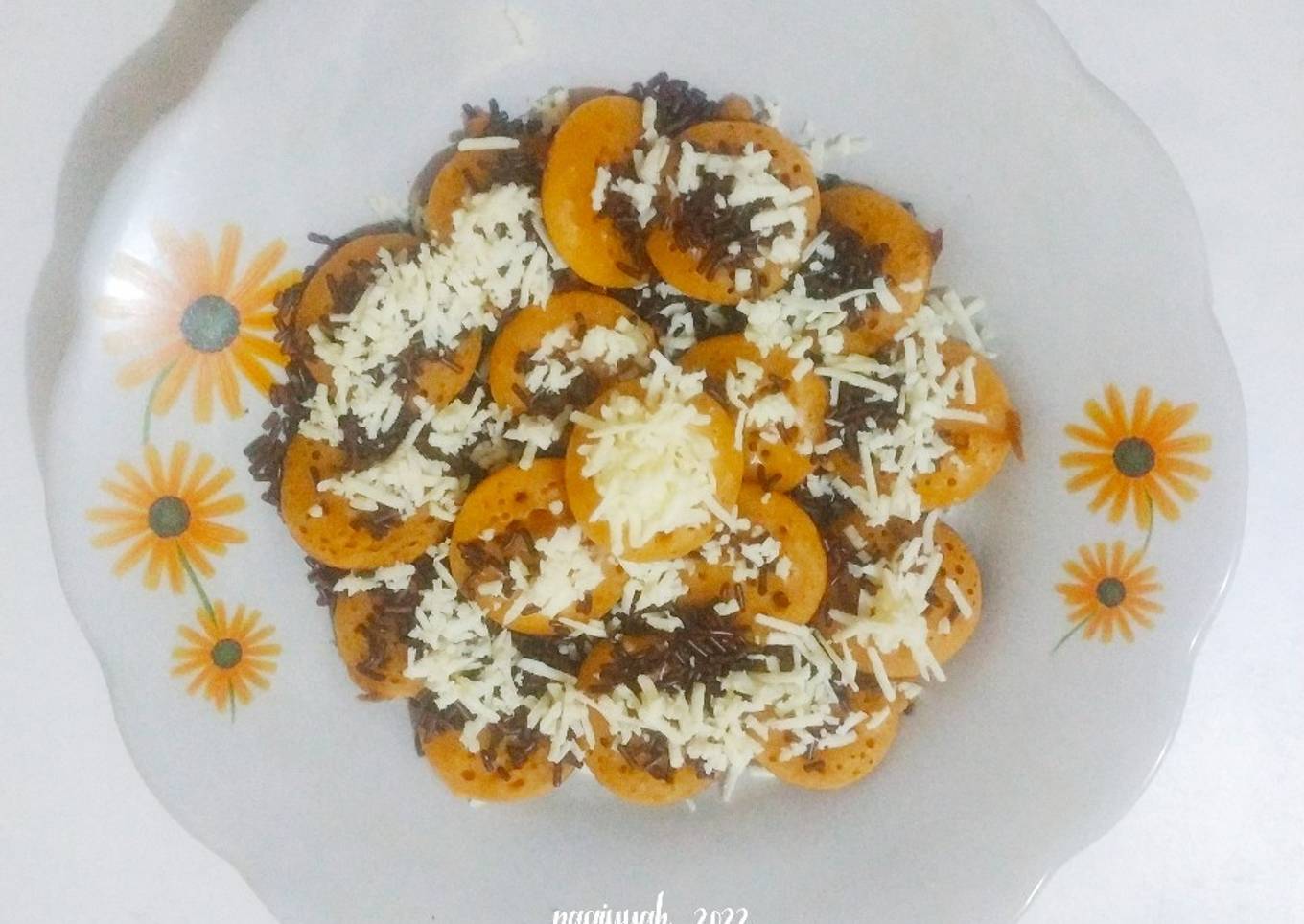 407. Kue cubit thai tea tanpa telur