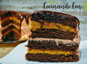 Foto principal de Tarta de chocolate y calabaza con doble relleno