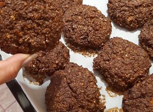 Una foto de Galletas de Avena y Cacao Amargo