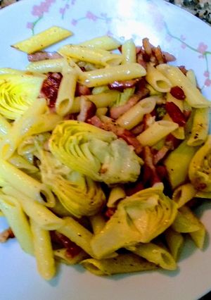 Foto principal de Pasta con alcachofas y bacon