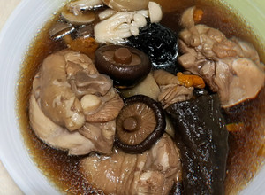 老菜脯香菇雞湯（養生、止咳清肺） 的食譜成品照片