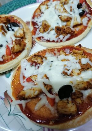 A picture of Spicy Chicken Pizza 🍕.