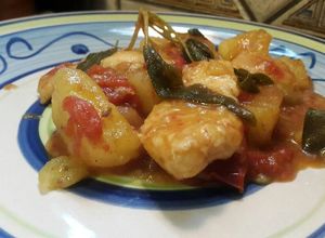 Foto di #Bocconcini di #pollo con #patate e #pomodorini ciliegino