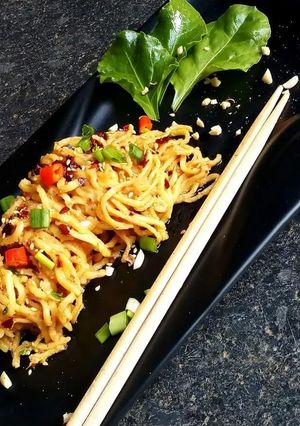 A picture of Peanut Butter Thai Noodles.