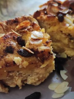 Foto resep Bread Pudding with Vanilla Sauce