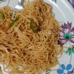 A picture of Veg chowmein.