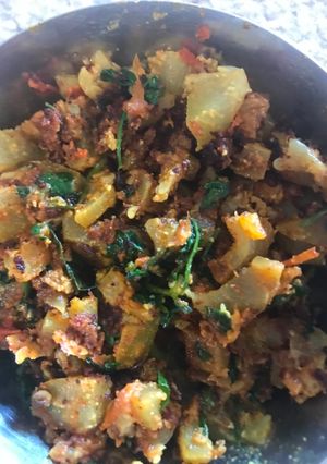 A picture of Bottle guard curry.