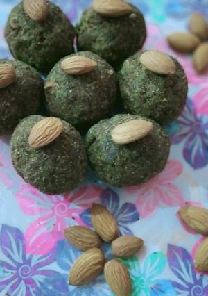 A picture of Alsi Aata Ladoo(Flax seeds or Tisi).