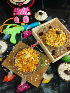 હોળી સ્પેશિયલ નમકીન (Holi special Namkin recipe in Gujarati)(Jain) રેસીપી મુખ્ય ફોટો
