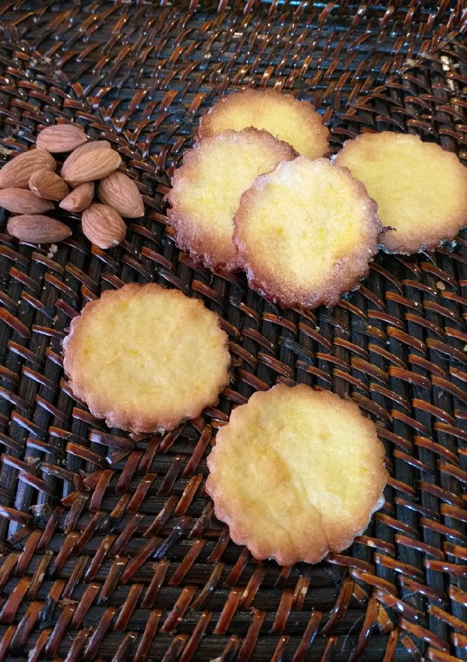 Una foto de Galletas de almendra y batata