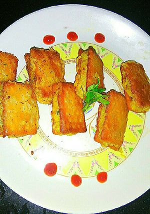 A picture of Biscuit samosa.