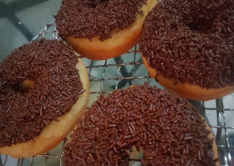 Bagaimana Membuat Milky Donat (Eggless), Enak Banget