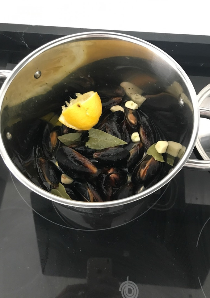 Una foto de Mejillones al vapor