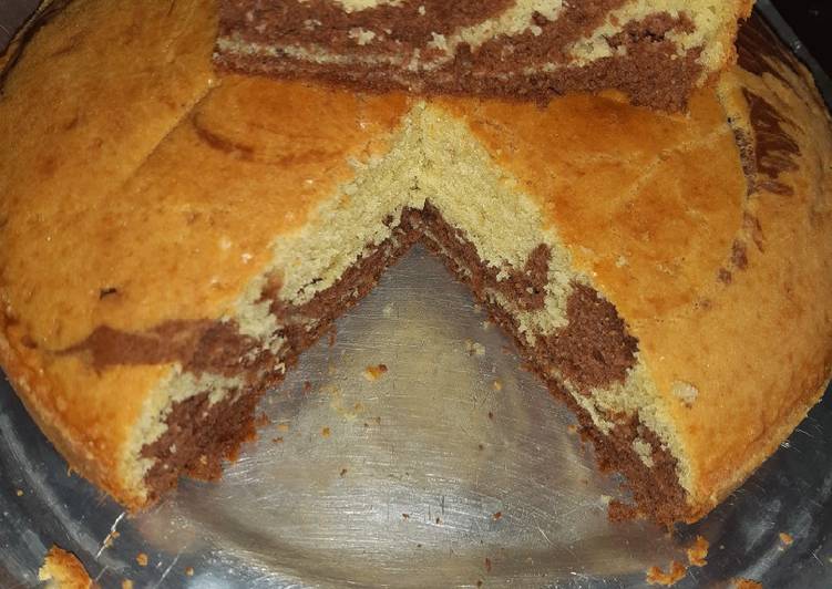 Simple marble cake