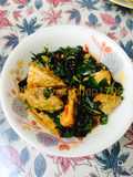 Oseng daun melinjo (daun ganemo)