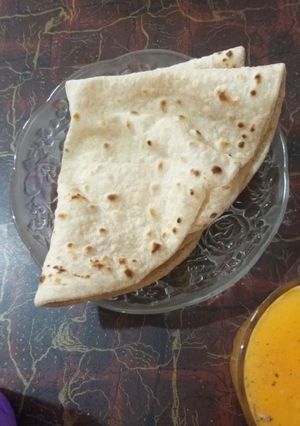 A picture of Simple tawa roti.