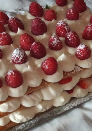 Foto di Millefoglie fragole e lamponi