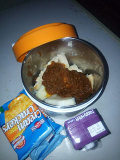 A picture of Boiled yam and stew.